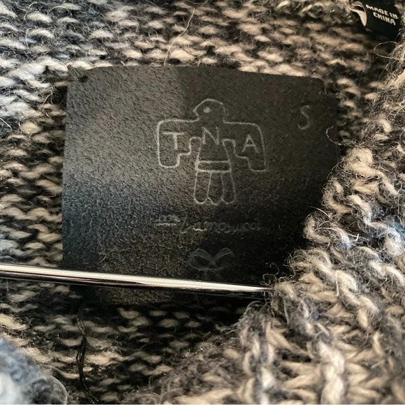 TNA Sz S 100% Lambswool Classic Cardigan Unusual Black  White Colourway Cardigan - Picture 5 of 11